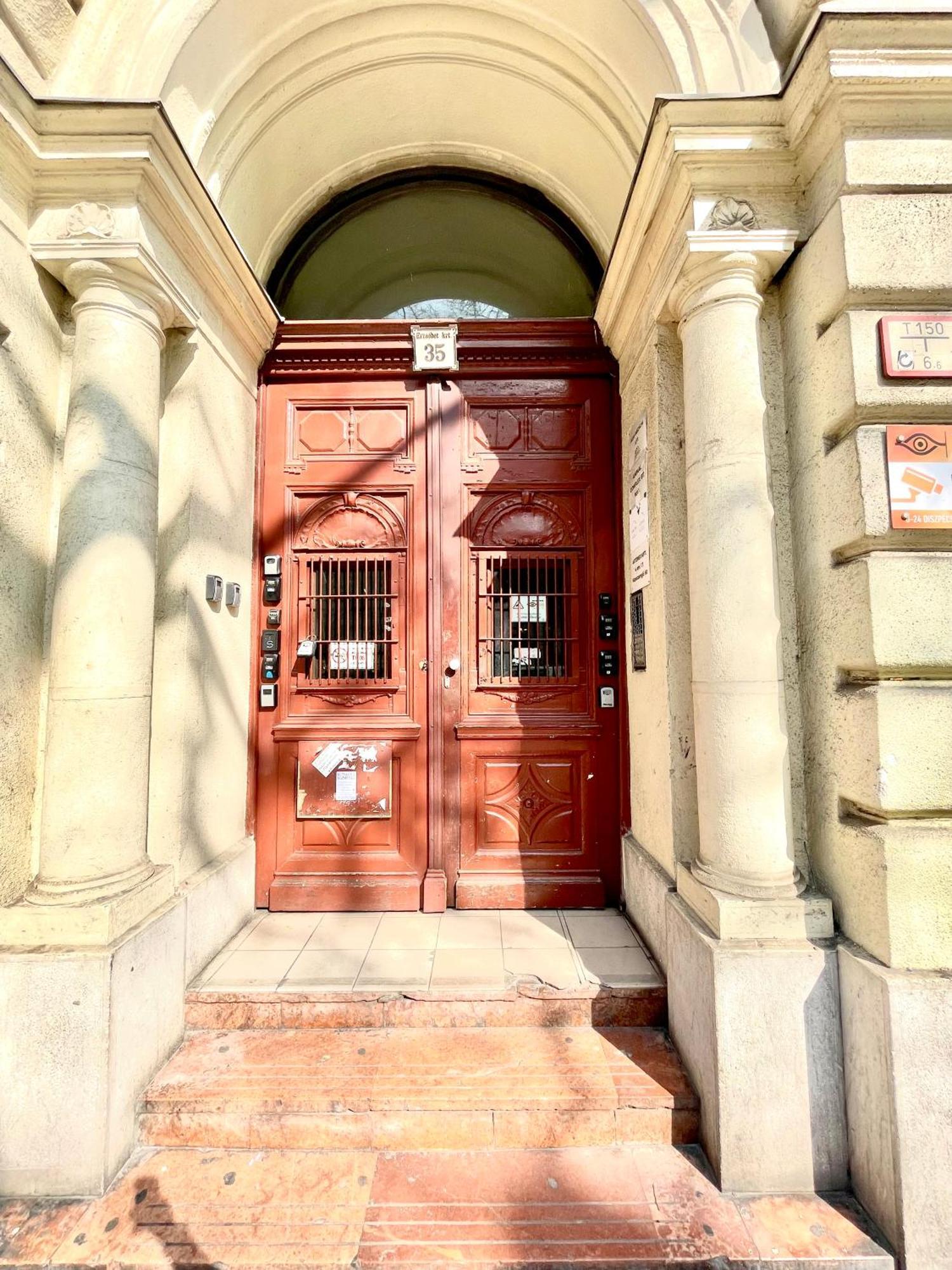 Amazing Swedish 3 Rooms Apartment In The City Center Budapest Ngoại thất bức ảnh