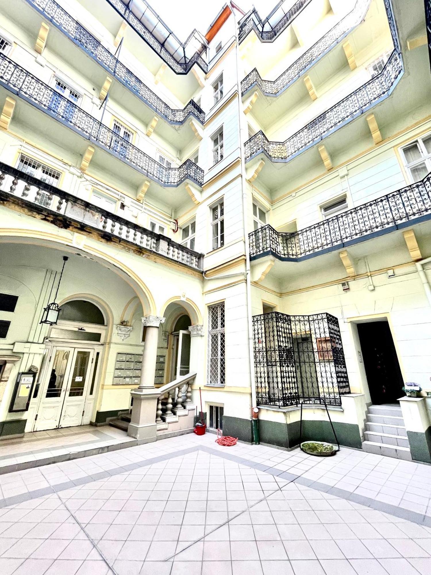 Amazing Swedish 3 Rooms Apartment In The City Center Budapest Ngoại thất bức ảnh